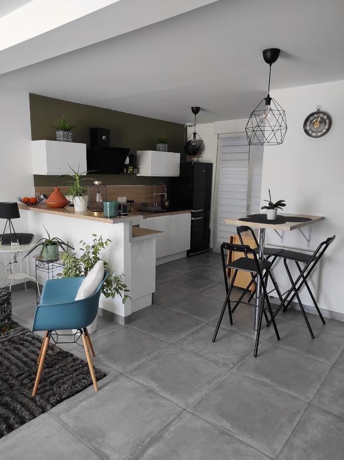 Appartamento Chez Driss Crévin Esterno foto
